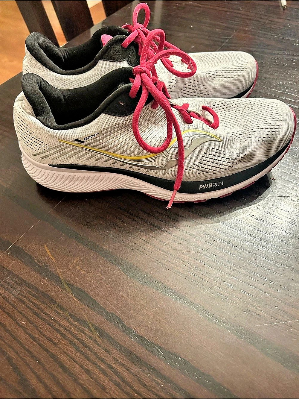 Saucony Guide 14 Wide Women's Running Shoes Alloy/Cherry Lace Up size 11W